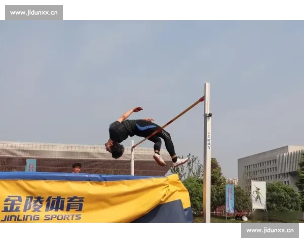 激动人心的赛场瞬间全面展现运动员拼搏奋进精神与团结风貌魅力展